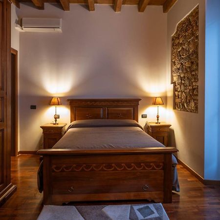 Napule...E Apartments Πεσκιέρα ντελ Γκάρντα Εξωτερικό φωτογραφία