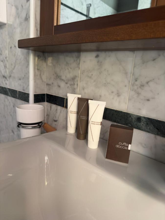 Napule...E Apartments Πεσκιέρα ντελ Γκάρντα Εξωτερικό φωτογραφία