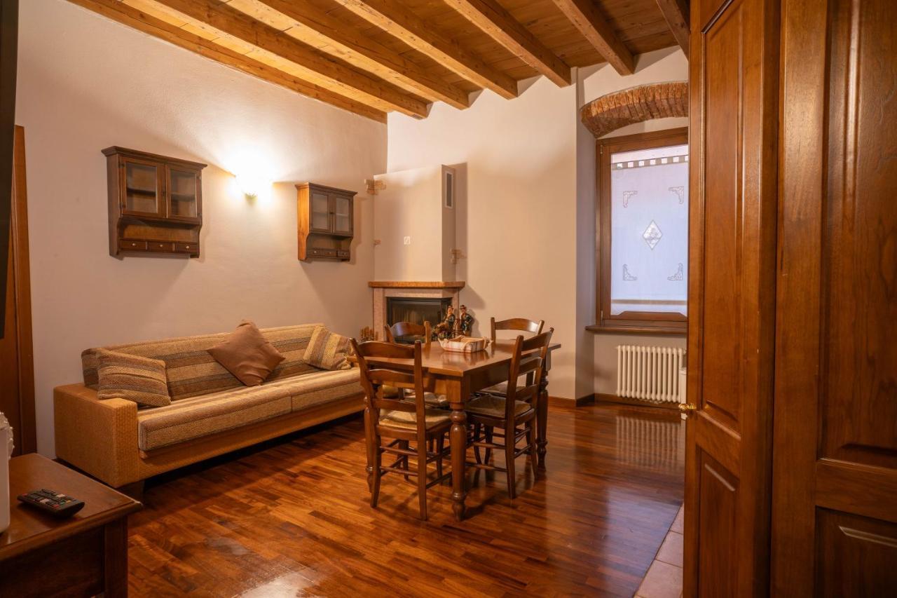 Napule...E Apartments Πεσκιέρα ντελ Γκάρντα Εξωτερικό φωτογραφία