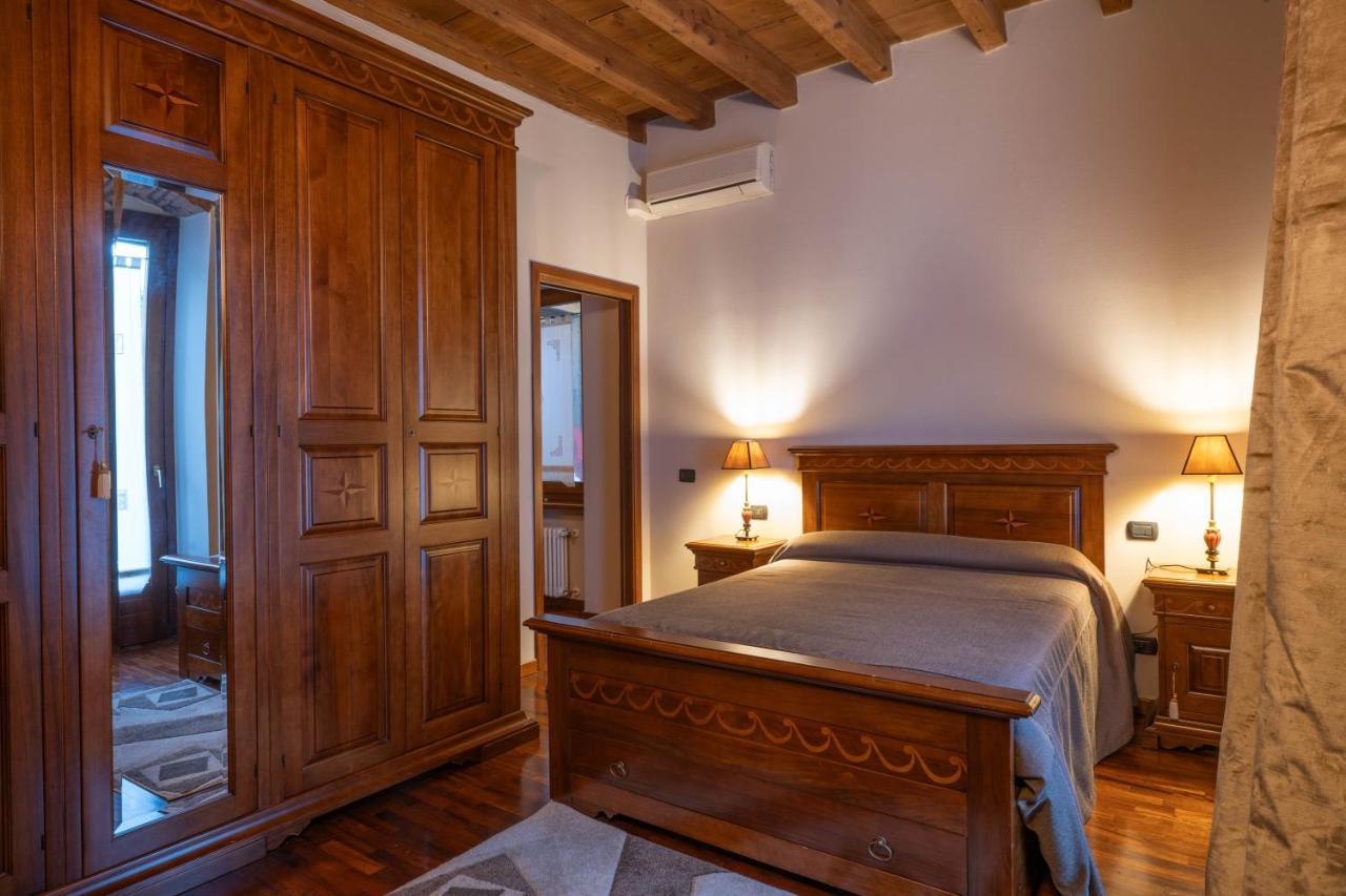 Napule...E Apartments Πεσκιέρα ντελ Γκάρντα Εξωτερικό φωτογραφία