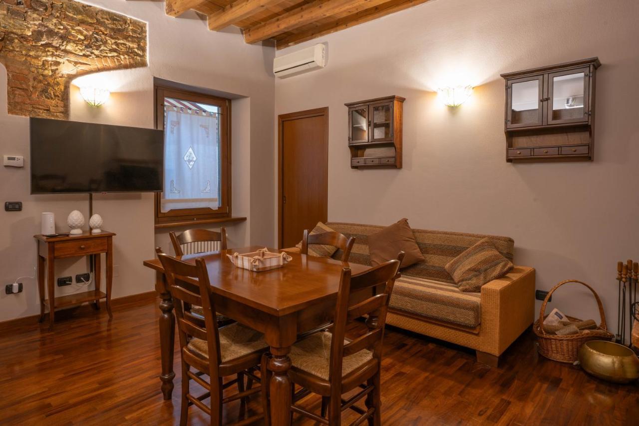 Napule...E Apartments Πεσκιέρα ντελ Γκάρντα Εξωτερικό φωτογραφία
